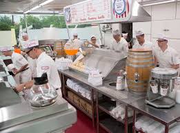 Последние твиты от the founder film (@thefounderfilm). Diff Premiere Exclusive The Founder Review B Change