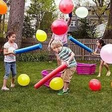Maybe you would like to learn more about one of these? 12 Ideas De Jugando Al Aire Libre Juegos Para Fiestas Infantiles Aire Libre Juegos Para Cumpleanos
