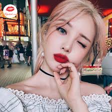 Son transportive Tom Ford 07 Ruby