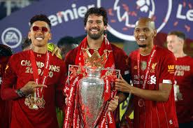 Outro grande atrativo do campeonato inglês é sua imensa tradição. Liverpool Vence Atrapalha Chelsea E Recebe A Taca Do Campeonato Ingles Esportes Diario De Canoas