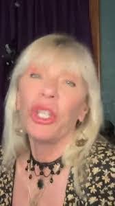 Vicky Braun's Instagram, Twitter & Facebook