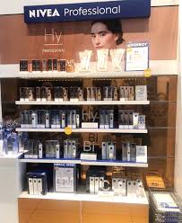 Nivea haus jetzt 4 bewertungen & 10 bilder beim testsieger holidaycheck entdecken und direkt hotels.für den reisetipp nivea haus existiert leider noch keine allgemeine beschreibung. Beauty Editormissao Beleza Alemanha Conhecendo A Nivea Haus Em Berlim