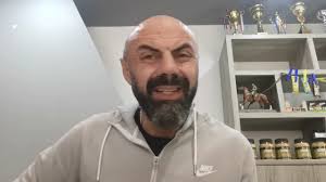 Deniz Saypinarın eski sevgilisi Neil Curry intihar etti!