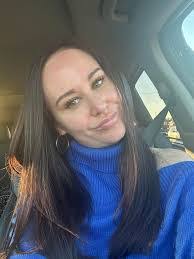 Henrietta Walker's Instagram, Twitter & Facebook