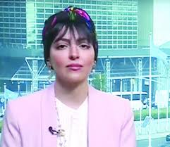 السعودية ملاك الحسيني تحصل على الدكتوراه من الجامعة التي خرجت أوباما مجلة هي