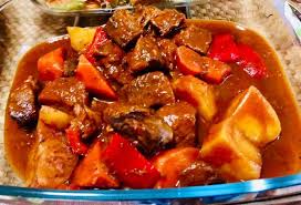 Kaldereta Is A Popular Dish In The Philippines Especially In Luzon Island The Common Ingredients Is Goat Shoulders With Tomat Caldereta Recipe Beef Dishes Stew