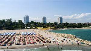 Stelele de mare au o faţă dorsala şi una ventrala, plăcuţele calcaroase fiind aşezate pe faţa ventrală sau inferioară a braţelor,sub tegumentul care acoperă întregul corp, şi fiind prevăzute cu mici. All Inclusive Steaua De Mare Eforie Nord Youtube