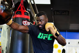 He is a ufc fighter who competes in the middleweight division. Mma Fighter Uriah Hall Can T Resist A Red Stripe Except When He S Cutting Weight October