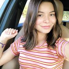 Miranda cosgrove is an american actress and singer. 10 Hollywood Celebrities Without Make Up But Still Awesome Miranda Cosgrove Miranda Miranda Cosgrove Icarly