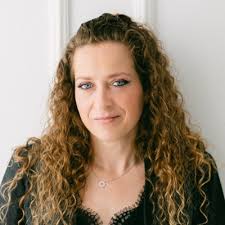 Tables de pique-nique pour les écureuils cet hiver.