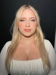 Pamela Saucedo's Instagram, Twitter & Facebook