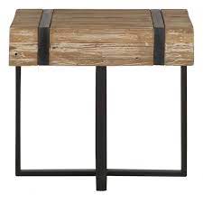 Aan de zijkant van het tafelblad is goed te zien dat het blad uit verschillende stukken hout bestaat. Bumper Coffee Table Must Living Tentation
