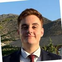 300+ perfiles de «Lynch»