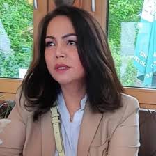 PHL MATTERS MORE THAN YOU THINK' A valuable ally. But a terrible  negotiator? US doesn't need to exploit the Philippines. It volunteers.  Sold. At a price of a handshake. Weeny super junior