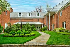 4 Long Meadow Ln, Glen Cove, NY 11542, Presented by Mandy Laderer, Douglas  Elliman Real Estate. Powered by Russell Pratt Photography