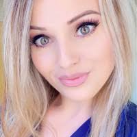 Kimberly Heard's Instagram, Twitter & Facebook