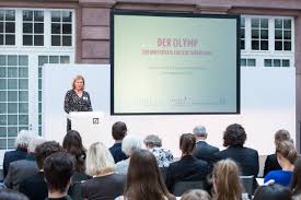 Die deutsche bank stiftung engagiert sich für kultur, integration und chancengleichheit. Kinder Zum Olymp Begrussung Durch Dr Kristina Hasenpflug Geschaftsfuhrerin Der Deutsche Bank Stiftung Foto Stefan Gloede Facebook