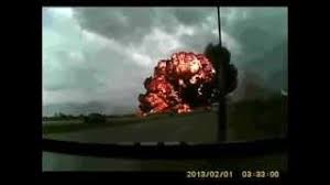 Nach dem absturz einer frachtmaschine im osten afghanistans wird über die hintergründe des crashs noch immer flugzeugabsturz in afghanistan: Flugzeugabsturz Boeing 747 Afghanistan 2013 Plane Crash 2013 Afghanistan Youtube