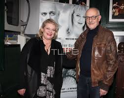 Το μαυροπούλι με τον γιώργο κιμούλη έρχεται στο θέατρο άλμα. Giwrgos Kimoylhs H Koykla Korh Marianna Toy Ton Kamarwse Sthn Premiera Toy Fwtografies