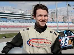 You drive a real nascar race car! Iracing Vs Nascar A 17 Year Old Sim Racer S First Real Drive Youtube