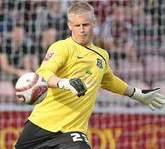 I never felt pressure in that sense, but what i did feel is judged, very let's face it, peter was one of a kind, and kasper has had to do it the hard way because he wasn't as good. Kasper Schmeichel From League Two Obscurity To Captaining Leicester In Champions League Football Sport Express Co Uk