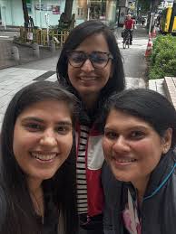 Always all smiles with this one 💚🥂