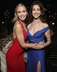 Emily Blunt và Anne Hathaway