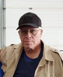 Robert Risdon's Instagram, Twitter & Facebook