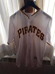 Camiseta MLB Majestic Pittsburgh Pirates Cervelli de segunda mano por 70  EUR en Caldas de Reis en WALLAPOP