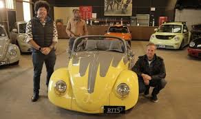 Tim and fuzz are in south hampshire to repair a golf that's distinctly below par but have different ideas of how the finished car should. Car Sos Tim Shaw And Fuzz Townshend Transform Classic Vw Beetle Convertible Express Co Uk