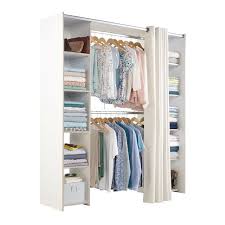 Plus besoin d'imaginer votre futur dressing : Dressing Tout En Un Avec Rideau Blanc Castorama Rideau Dressing Amenagement Placard Chambre