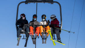 Il governo ha annunciato che non si riaprono gli impianti sciistici, come avrebbe dovuto. Sull Ancora Con La Mascherina Rsi Radiotelevisione Svizzera