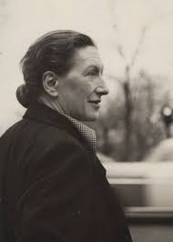 THE EXTINGUISHED CASTLE': ELIZABETH BOWEN'S HAUNTED HOUSE IN 'HER TABLE  SPREAD'