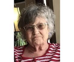 Lisa Mino's Instagram, Twitter & Facebook