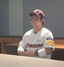 본인이 김하성 선수보다 잘생겼다고 우기는(?) 박찬호 선수! í‚¤ì›€ ë°•ë³'í˜¸ ë‚œ ì‹¤íŒ¨í–ˆì§€ë§Œ ê¹€í•˜ì„± Mlb ë„ì „í–ˆìœ¼ë©´ ì—°í•©ë‰´ìŠ¤