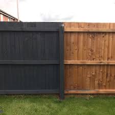 A shrubbery privacy fence can add curb appeal, while also providing a spot for birds and butterflies. Modern Fence Ideas For Your Backyard Garden Fence Paint Backyard Fences Garden Fence Panels