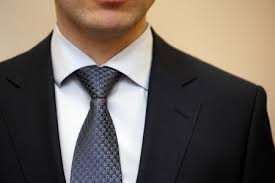 Unies ou imprimées, découvez notre large choix de cravates pour parfaire votre tenue. Costume Cravate Banque D Images Et Photos Libres De Droits 123rf
