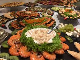 Egal ob sie einen caterer für eine private oder geschäftliche veranstaltung suchen, sie werden bei. Pin Von Partyservice Merci Auf Abendbuffet Kalte Platten Partyservice Catering Russische Hochzeit