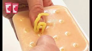 Plaques, boutons et peau il est toujours angoissant de se découvrir des boutons sur le sexe, que ce soit le gland, le prépuce, le corps de la verge, le pénis ou les bourses chez l'homme, la. Explose Boutons Pop It Pal Youtube