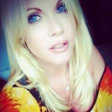 Tanya Garrett's Instagram, Twitter & Facebook