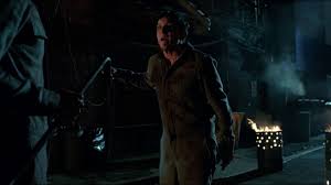 The plumage of the penguins is thick and dense, the torso of the bird is covered with feathers like tiles, and they also protect them from getting wet in cold water. Penguin And Riddler Escape From The Court Of Owls Prison Season 3 Ep 19 Gotham 1440p Youtube