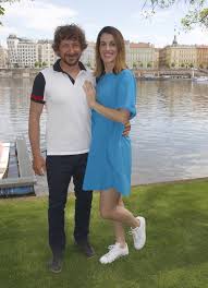 Na druhém místě skončili zdeněk pavliš a klára. Galerie Manzel Miss Cr Jachtar Krizek Zavodim I Na Dovolene Horsi Nez Voda Je Detska Rymicka Foto 4 Isport Cz