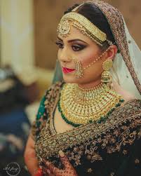 Classic Combination Of Gold And Green Gold Green Jewellery Wedding Idian Wedzo Indianbride Indian Bridal Makeup Top Bridal Makeup Bridal Makeup Artist