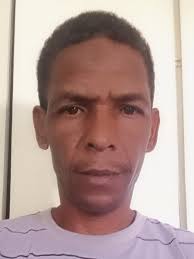 Homem fica preso sem motivo por 3 meses e pega covid-19 na cadeia