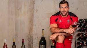 He married jennifer cudmore and the couple had a daughter together named maelle. Insolite Le Bucheron Du Rugby Devenu Vigneron La Roche Sur Yon Maville Com