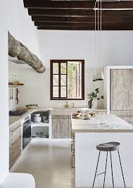 A Townhouse In Mallorca Vacation To World A Town House In Mallorca On On Mallorca Stadthaus In 2020 Kitchen Remodel Design Kitchen Interior House Design