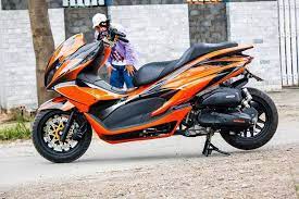 honda pcx ป 2010 ค นน โดดเด นด วยเบ าหน าท โหนกน นพร อมส สรรค ท แสบทรวงเด ดดวงเหล อเส ยเก น ด วย มอเตอร ไซค แต ง