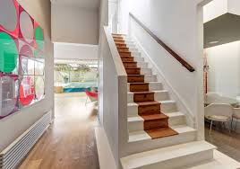 Bentuk tangga pun harus simple dan minimalis agar selaras dengan gaya rumah anda. 45 Model Tangga Rumah Minimalis Yang Unik Dan Elegan