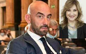 Matteo salvini (milano, 9 marzo 1973) è un politico italiano. Matteo Bassetti E Le Sponsorizzazioni All Hotel Della Moglie