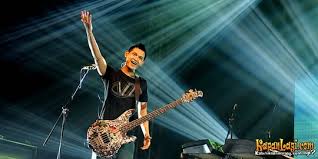 We did not find results for: Lirik Lagu Bunga Bondan Prakoso Feat Fade2black Merdeka Com